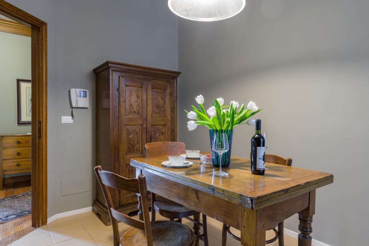 Domus La Costa Apartment เวโรนา ภายนอก รูปภาพ
