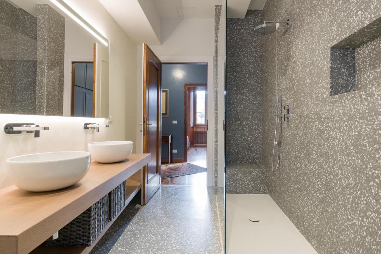 Domus La Costa Apartment เวโรนา ภายนอก รูปภาพ