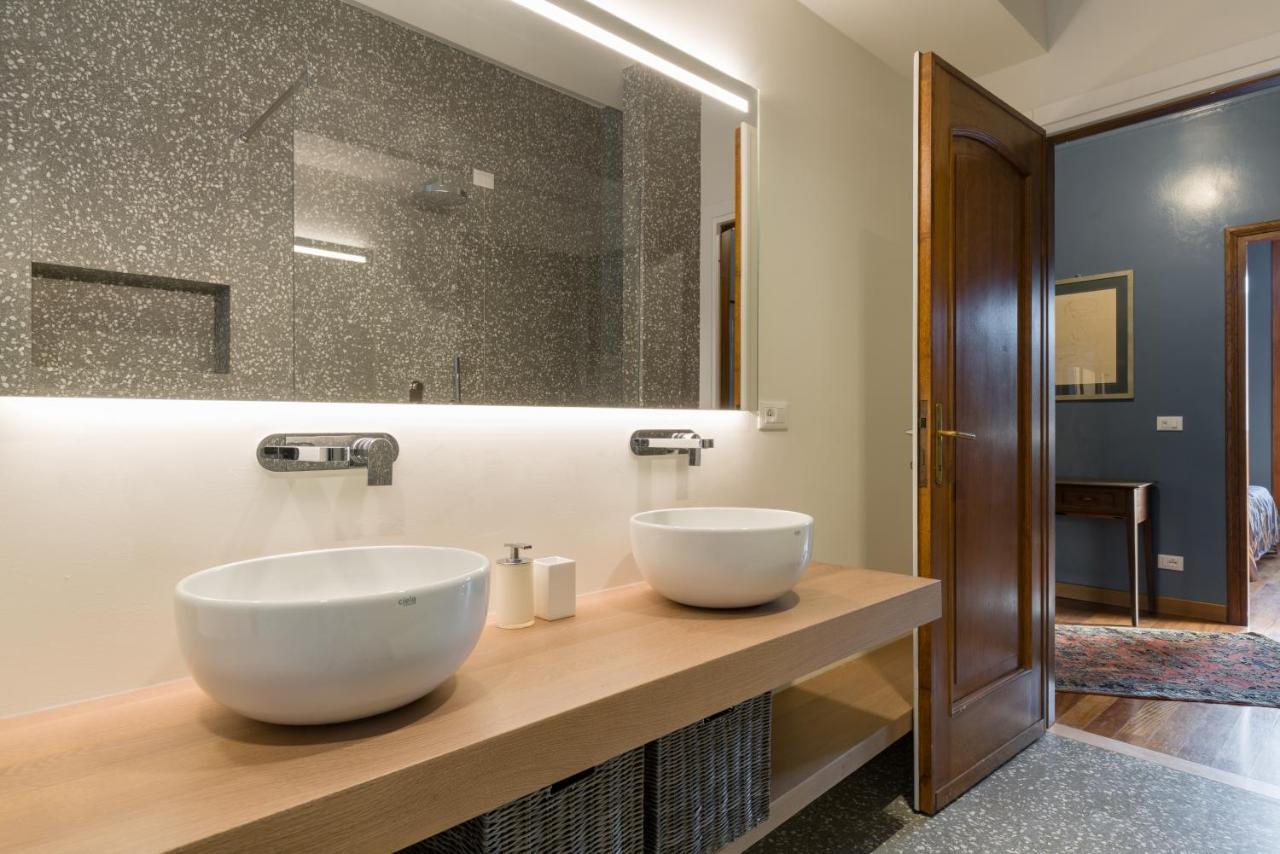 Domus La Costa Apartment เวโรนา ภายนอก รูปภาพ