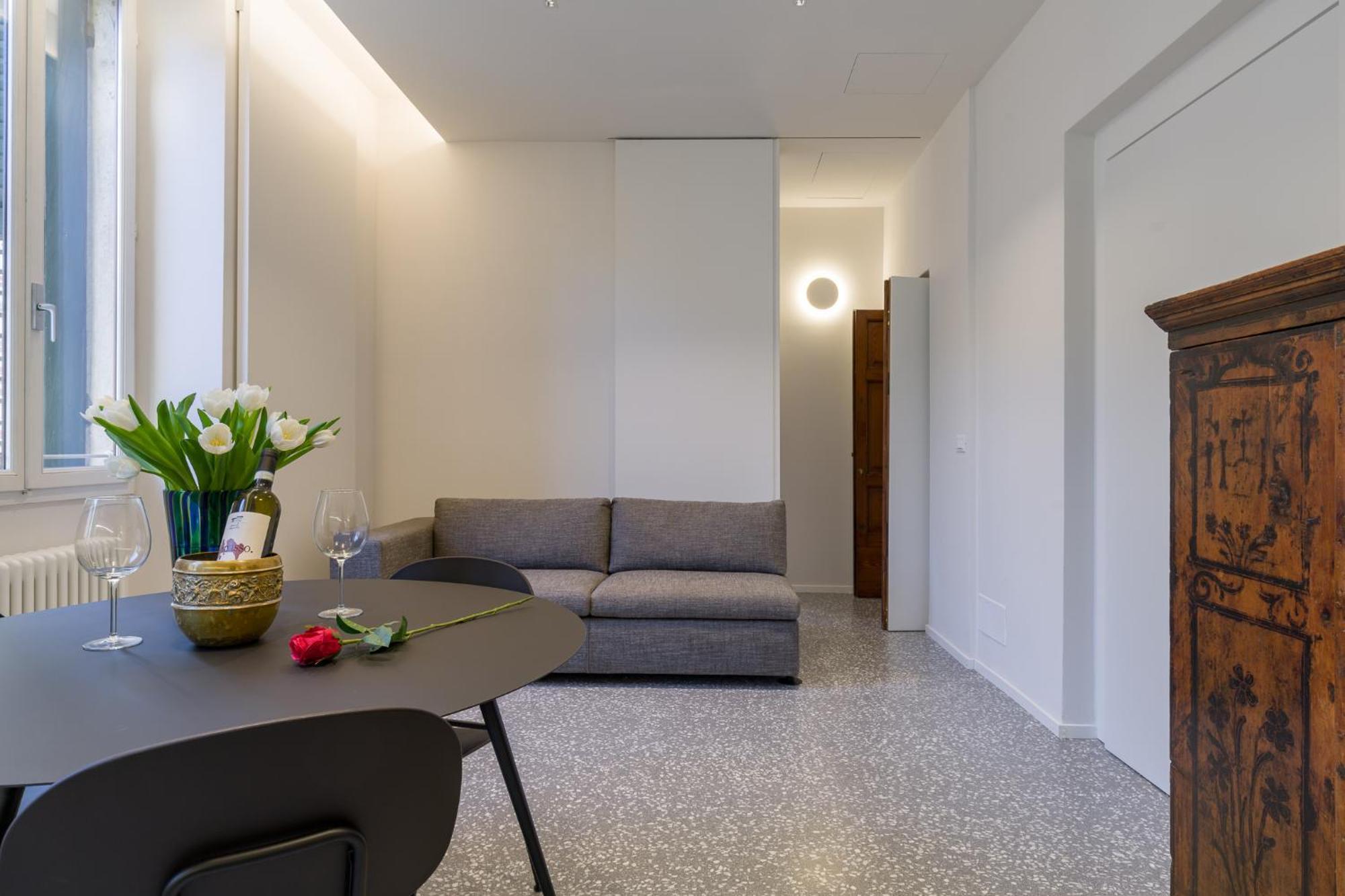 Domus La Costa Apartment เวโรนา ภายนอก รูปภาพ